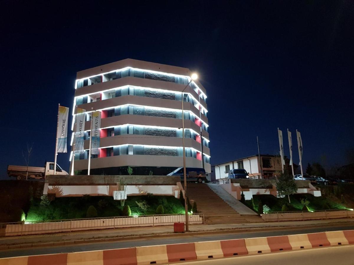 Unique Residence Apartament นาโวดาริ ภายนอก รูปภาพ