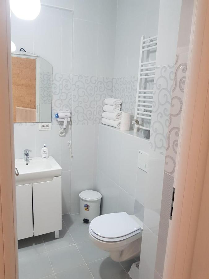 Unique Residence Apartament นาโวดาริ ภายนอก รูปภาพ